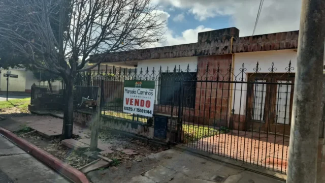 casa-con-departamento-independiente-y-piscina-en-barrio-norte-jesus-maria-05