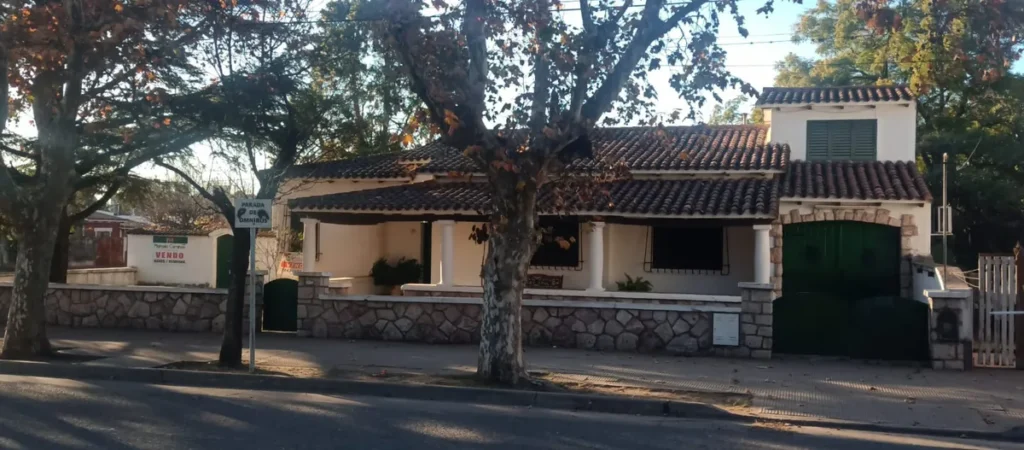 esquina-premium-jesus-maria-casa-4-dorm-doble-lote-05