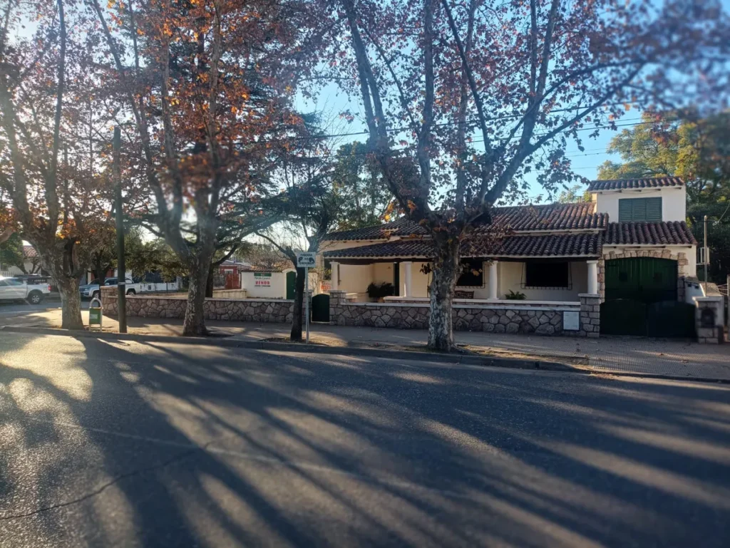 esquina-premium-jesus-maria-casa-4-dorm-doble-lote-07