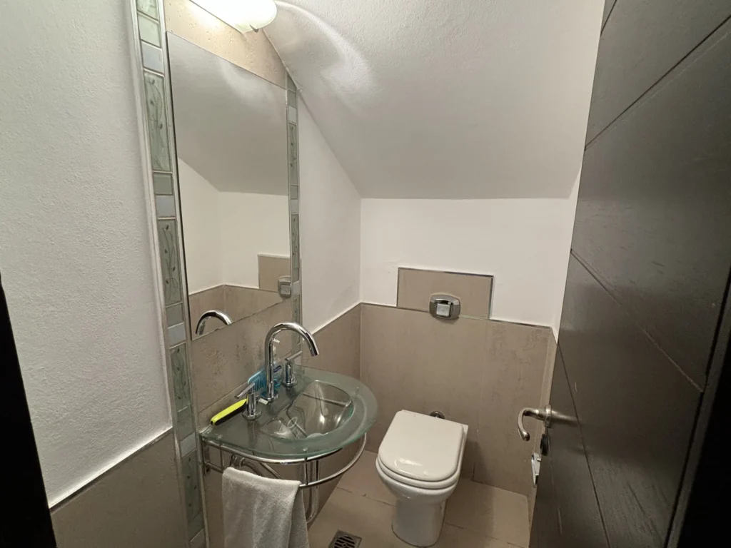 importante-propiedad-en-jesus-maria-a-metros-del-colegio-seminario-3-dorm-suite-y-terraza-05