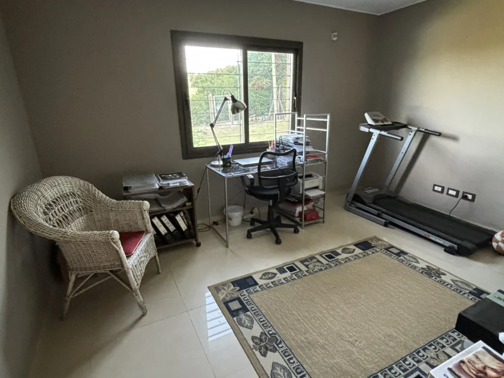 importante-propiedad-en-jesus-maria-a-metros-del-colegio-seminario-3-dorm-suite-y-terraza-06