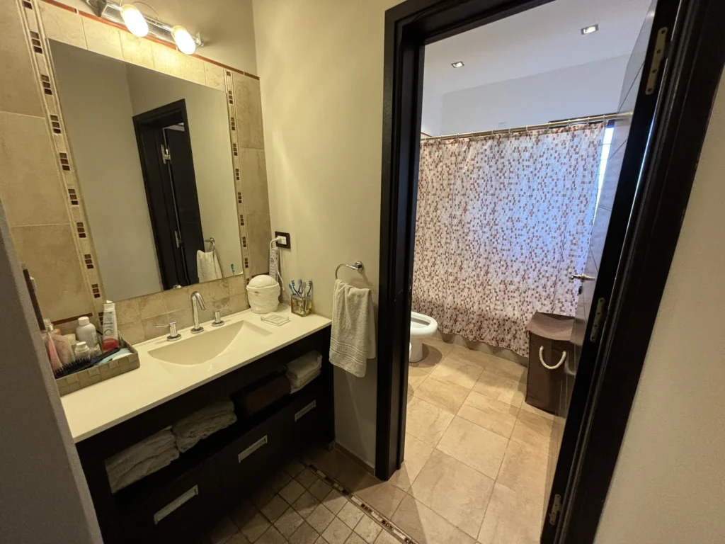 importante-propiedad-en-jesus-maria-a-metros-del-colegio-seminario-3-dorm-suite-y-terraza-14