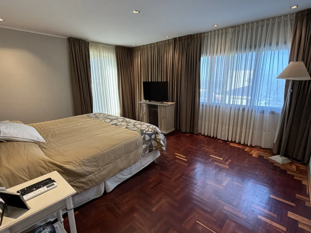 importante-propiedad-en-jesus-maria-a-metros-del-colegio-seminario-3-dorm-suite-y-terraza-18