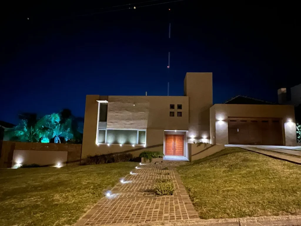 importante-propiedad-en-jesus-maria-a-metros-del-colegio-seminario-3-dorm-suite-y-terraza-27