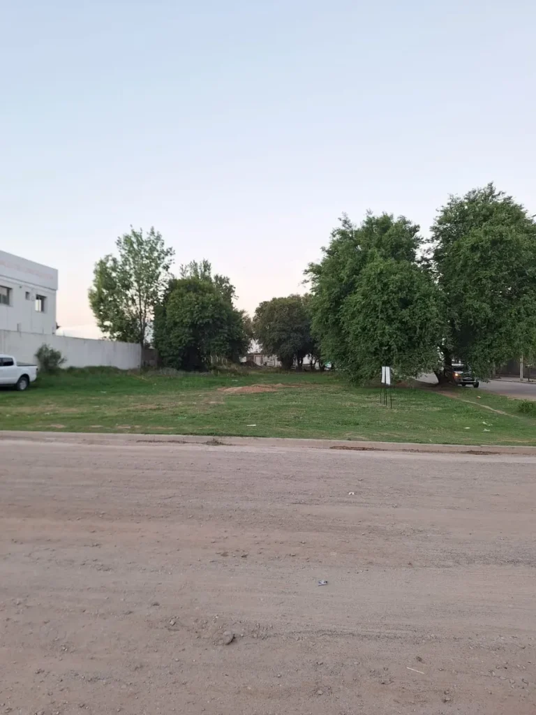 terreno-amplio-en-calle-6-de-colonia-caroya02